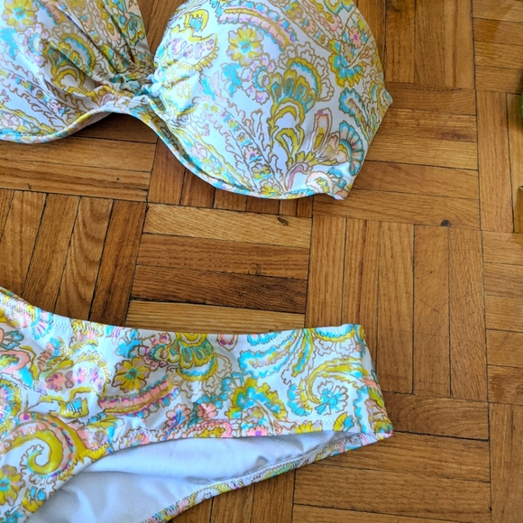 Victoria Secret Gold Bandeau Bikini - Picture 5 of 11